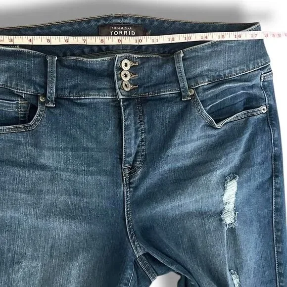 Torrid Premium Jeans Women's Plus 18R Blue Jeggings Distressed High Rise Curvy - Picture 14 of 16